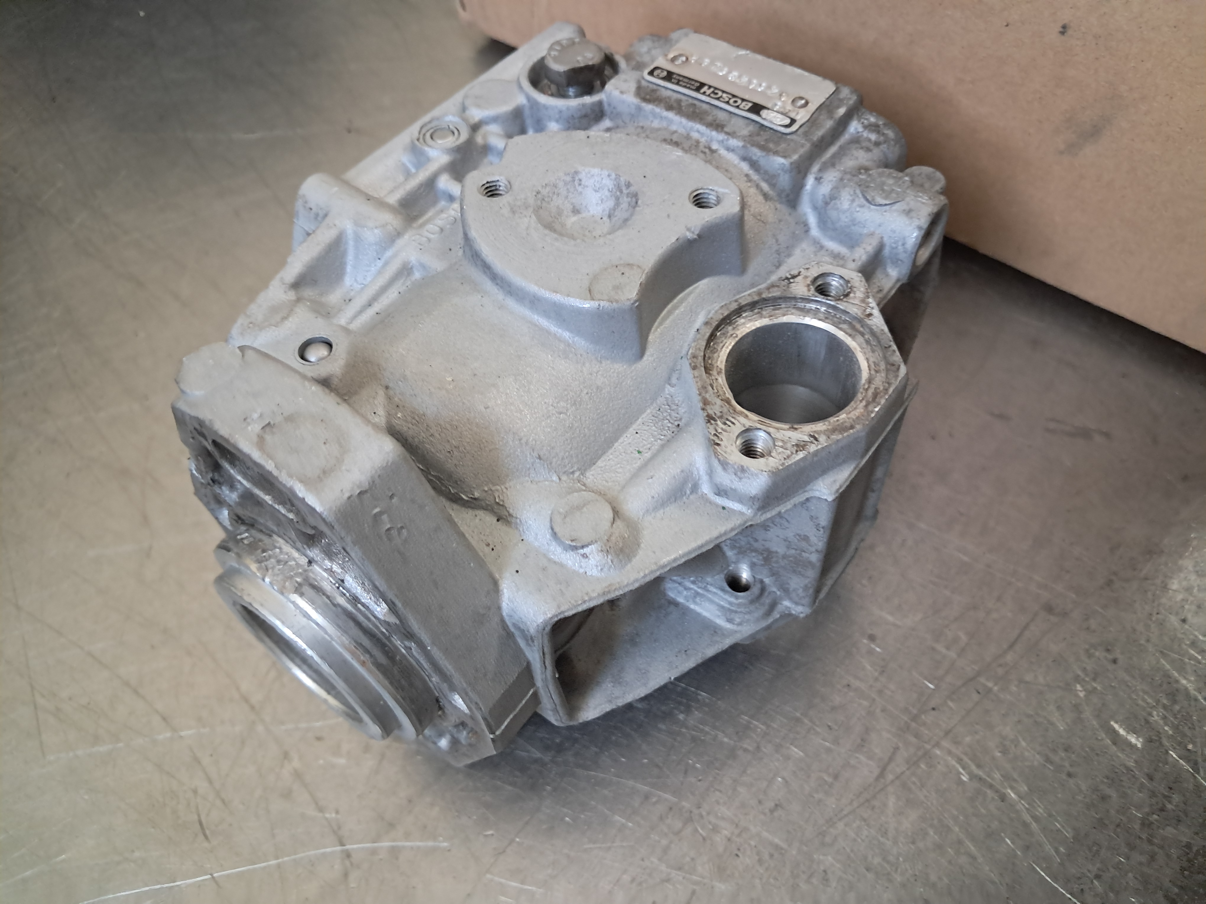 Корпус тнвд man 0824-0826 алюминевый 2 шпильки